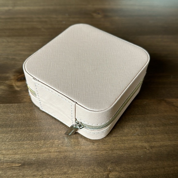 Brand New Travel Jewelry Case - Picture 5 of 5